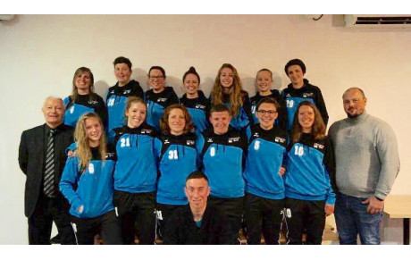 Le foot au féminin , c'est aussi la fête ....